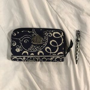 Vera Bradley Snap Wallet in Twirly Birds Navy +pen